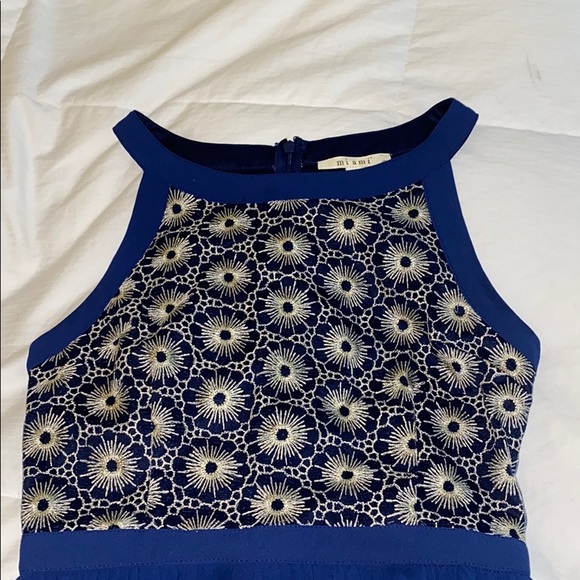 Semi formal dress - Picture 2 of 3